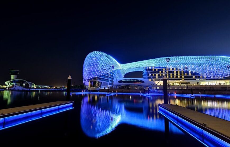 Abu Dhabi bei Nacht