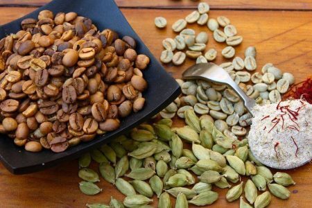 Arabischen Kaffee zubereitet