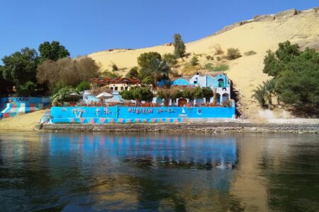 Besuche Elephantine Island und Lord Kitchener Island in Assuan.